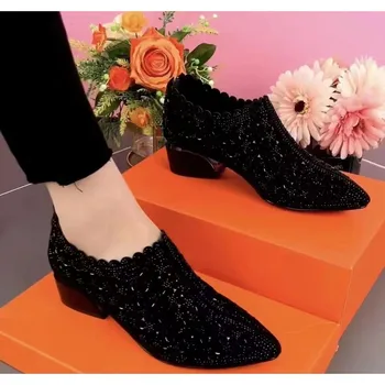 Новые черные кружевные пикантные женские туфли-лодочки с острым носком, дизайнерские туфли на среднем каблуке для зрелых Женщин, туфли на высоком каблуке Mujer