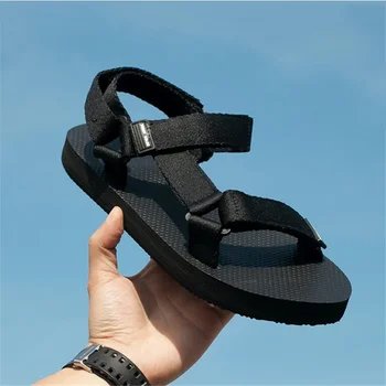 Сандалии для мужчин Лето 2023, простая повседневная обувь, Удобные кроссовки, Пляжный отдых на открытом воздухе, Новая мужская повседневная обувь, Мужские сандалии